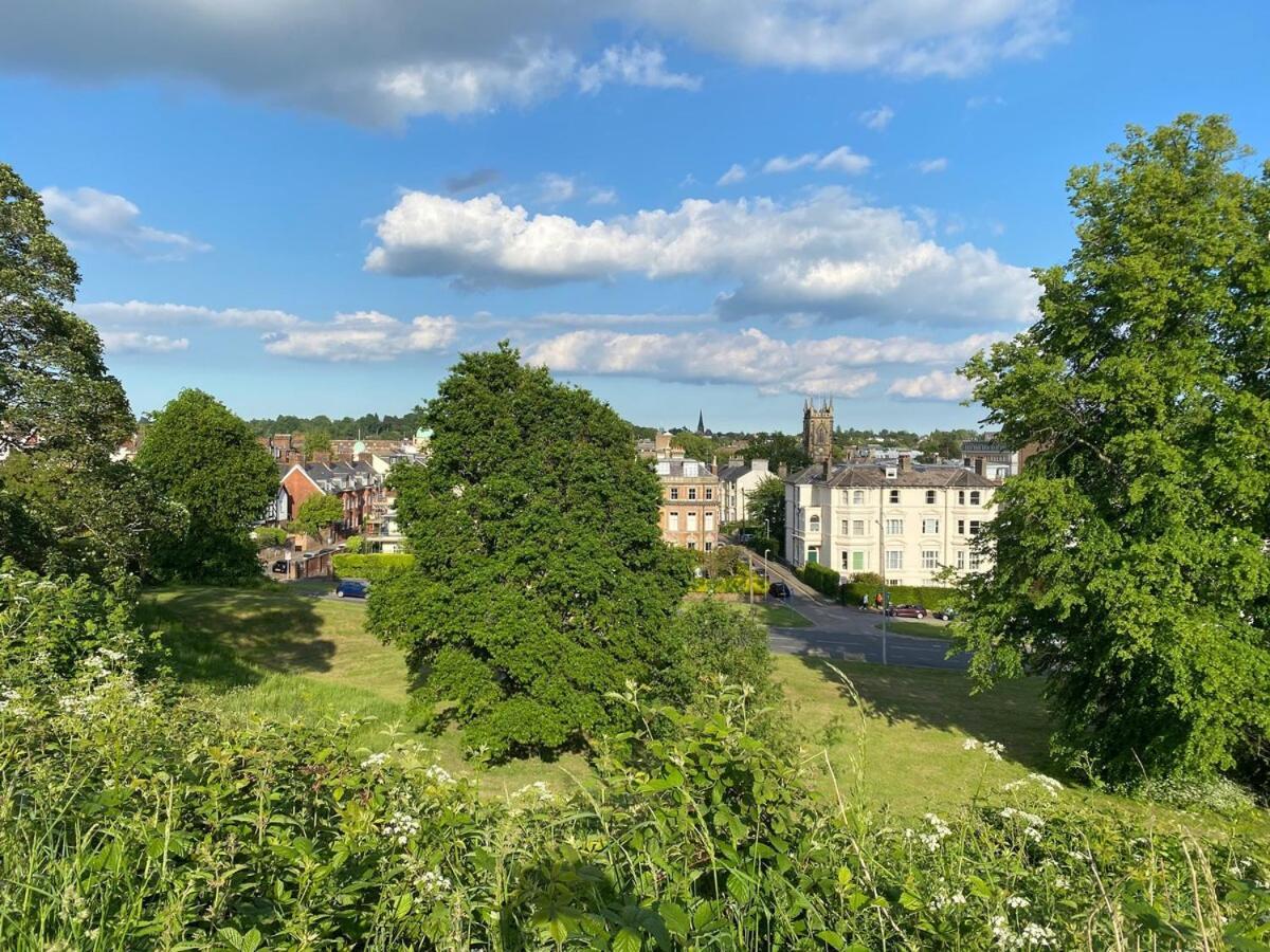 Stunning 1-Bed Flat In Heart Of Tunbridge Wells Роял Тънбридж Уелс Екстериор снимка